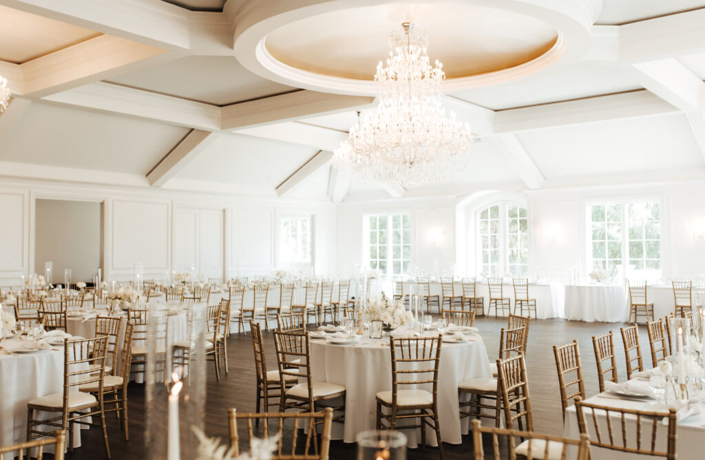 Best wedding venue in DFW hillside estate